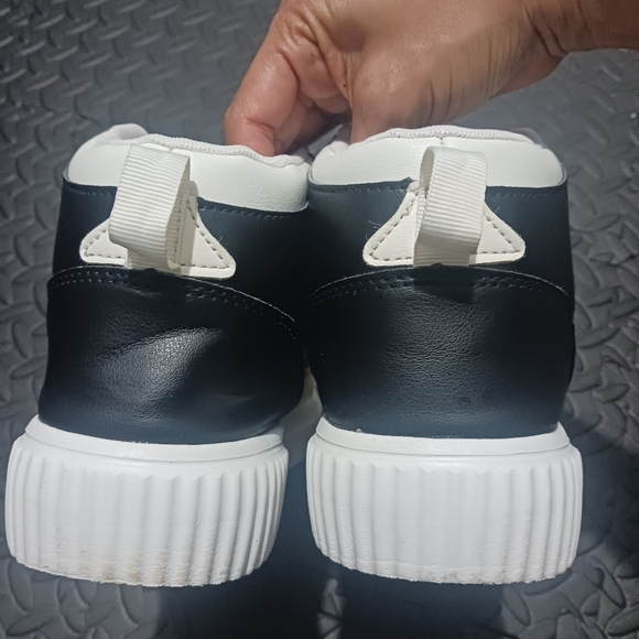 Men Fashion White & Black High top sneakers - Picture 7 of 16